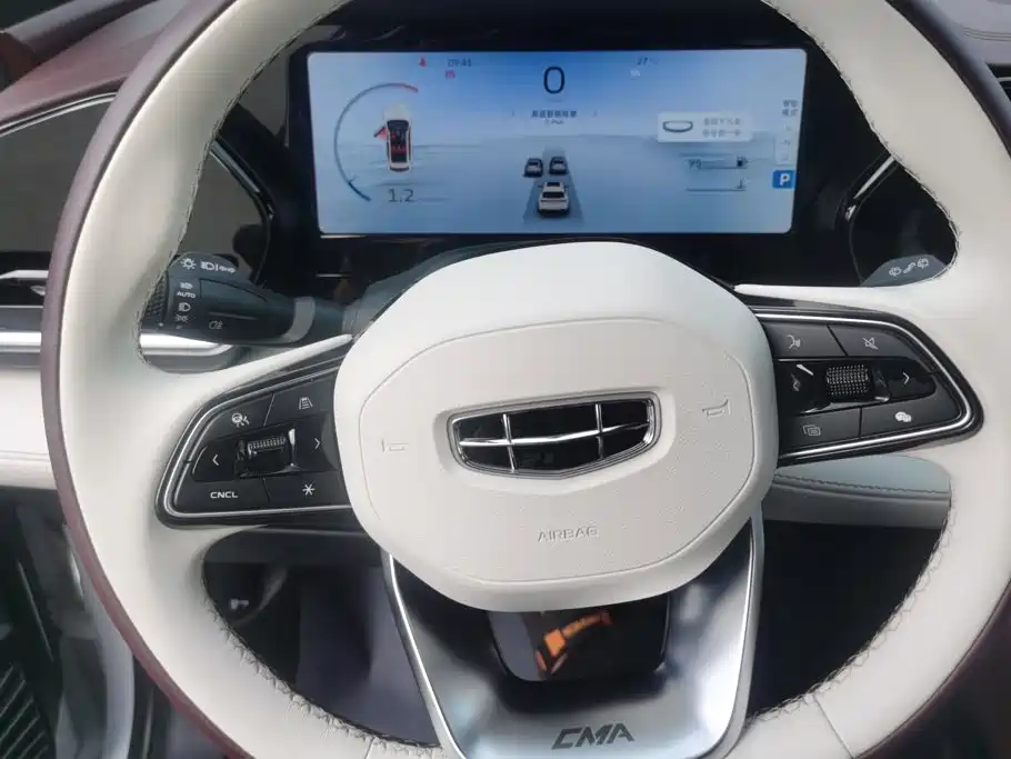 Geely Xingyue L — миниатюра 15