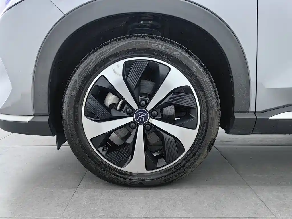 BYD PLUS New Energy — миниатюра 17