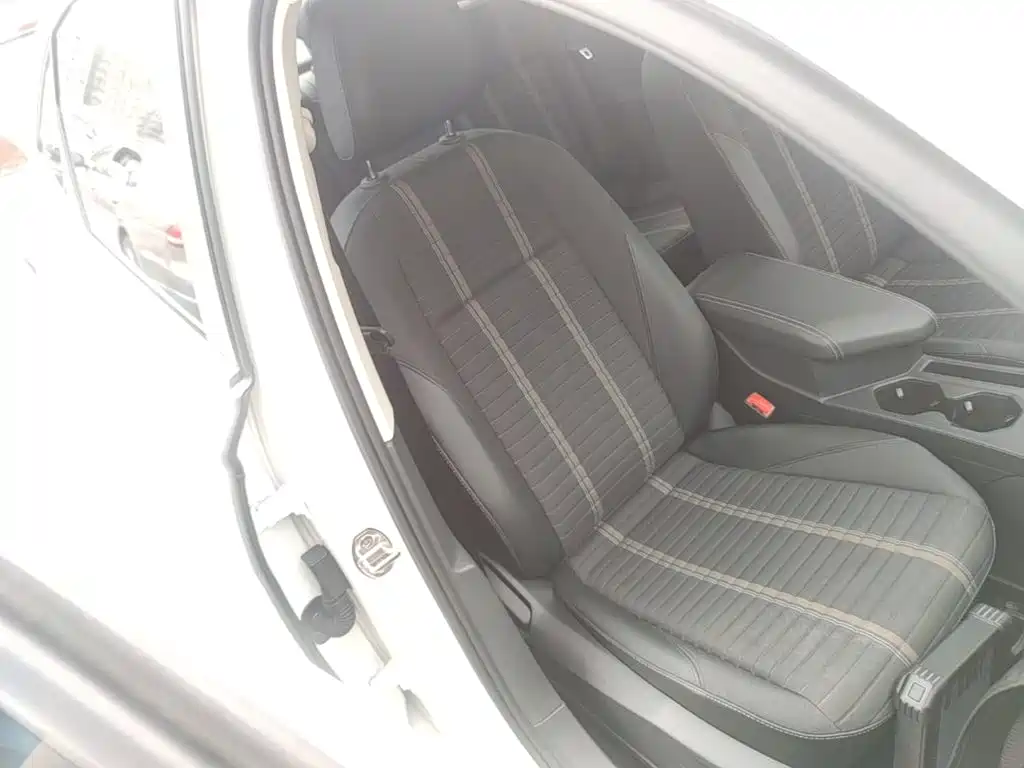 Volkswagen Lavida — миниатюра 25