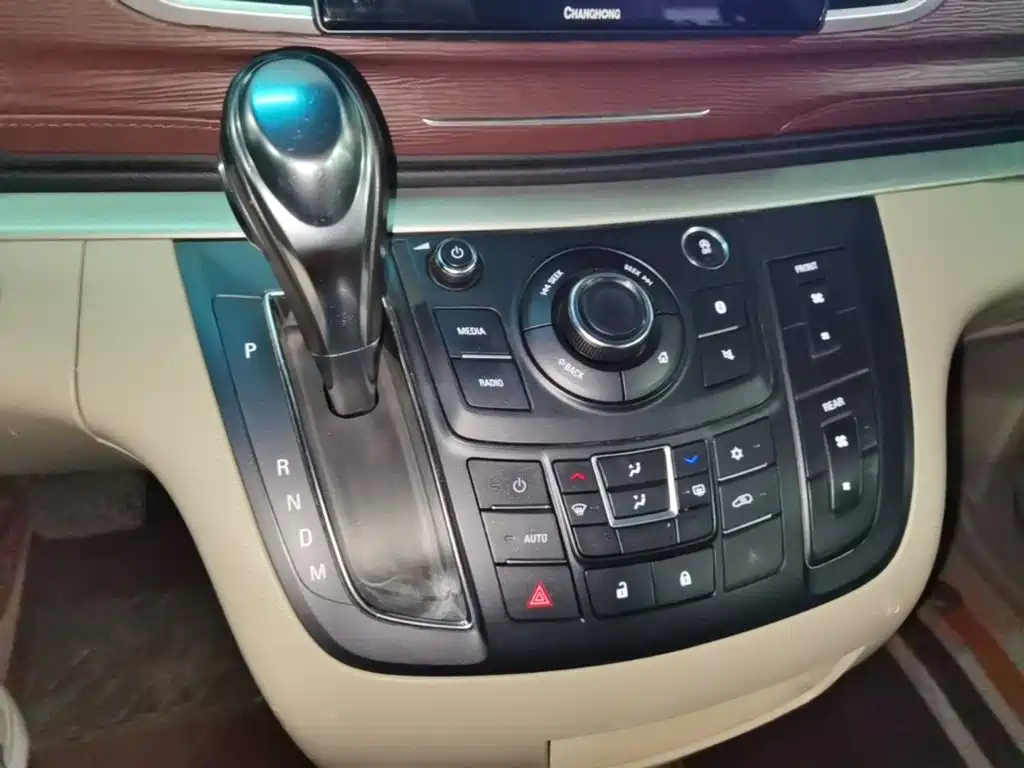 Buick GL8 — миниатюра 14