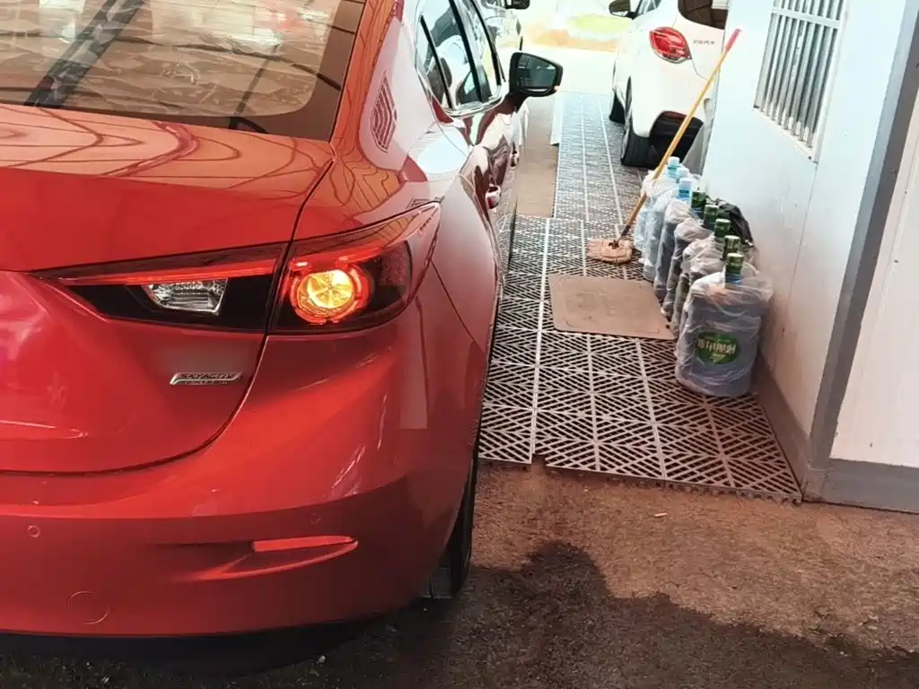 Mazda 3 Axela — миниатюра 8