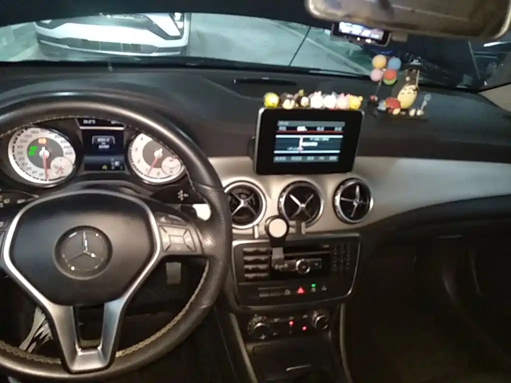 Mercedes-Benz GLA — миниатюра 10