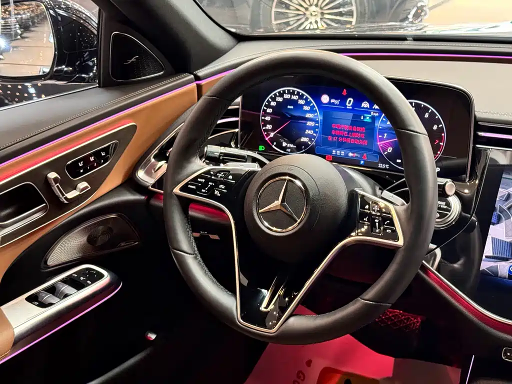 Mercedes-Benz E-Class — миниатюра 11