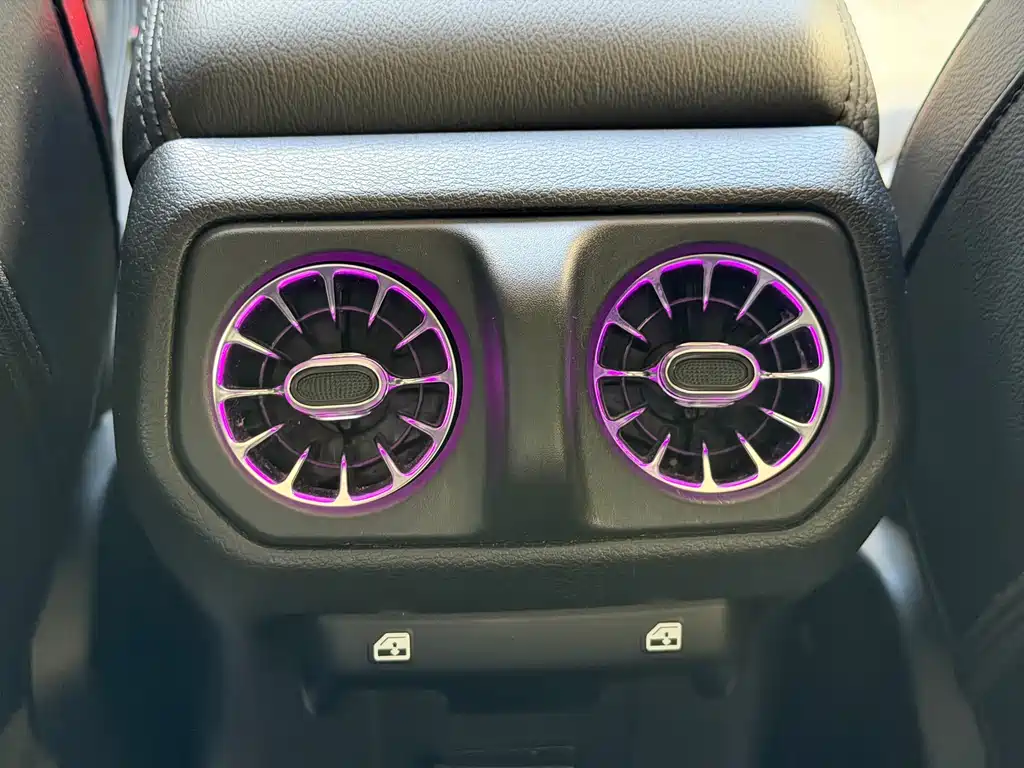 Jeep Wrangler — миниатюра 12