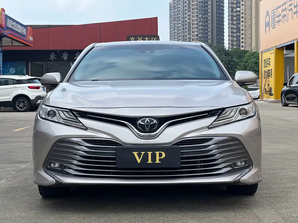 Toyota Camry — миниатюра 2