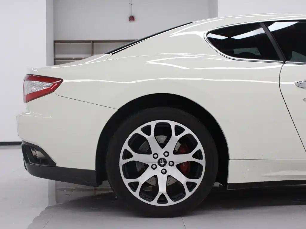 Maserati GranTurismo 2007 4.2L Standard