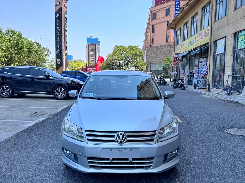 Volkswagen Santana — миниатюра 2