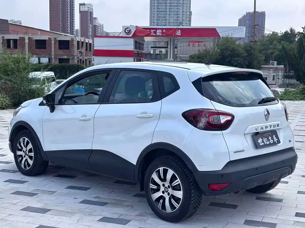 Renault Captur — миниатюра 9