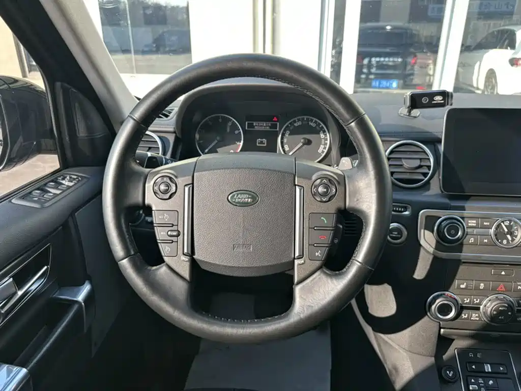 Land Rover Discovery — миниатюра 17