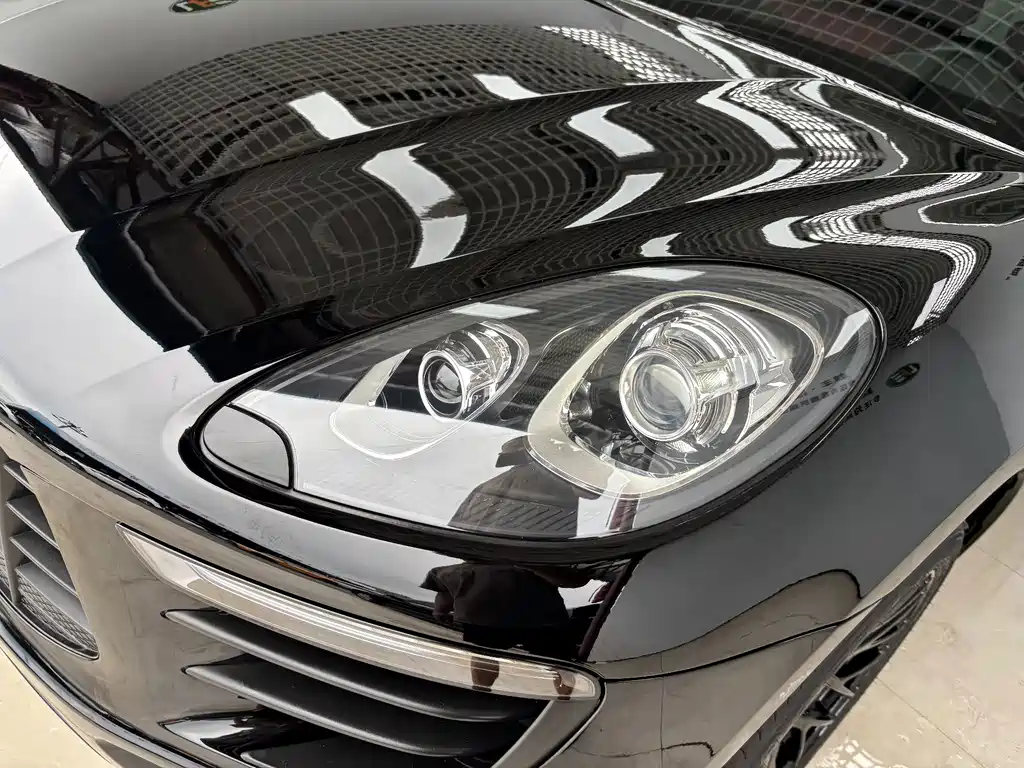 Porsche Macan — миниатюра 8