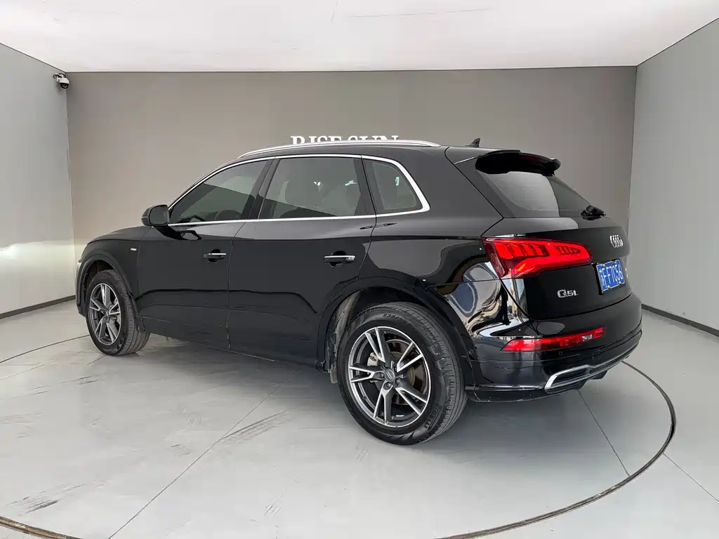 Audi Q5L — миниатюра 6