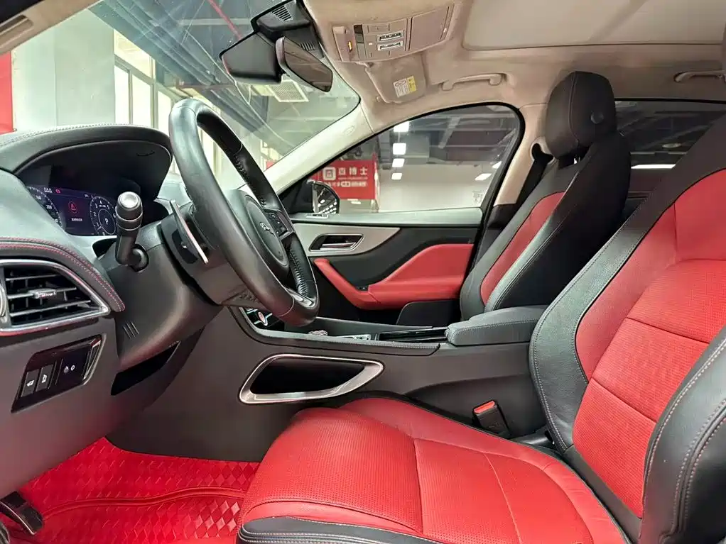 Jaguar F-PACE — миниатюра 8
