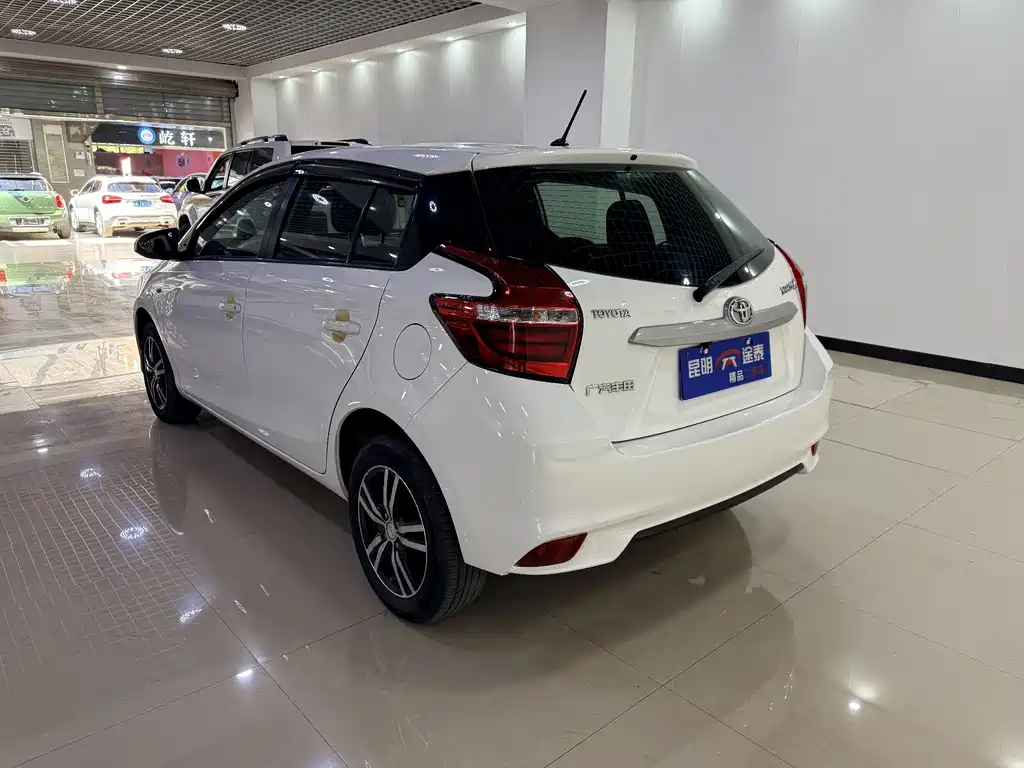 Toyota Yaris L — миниатюра 6
