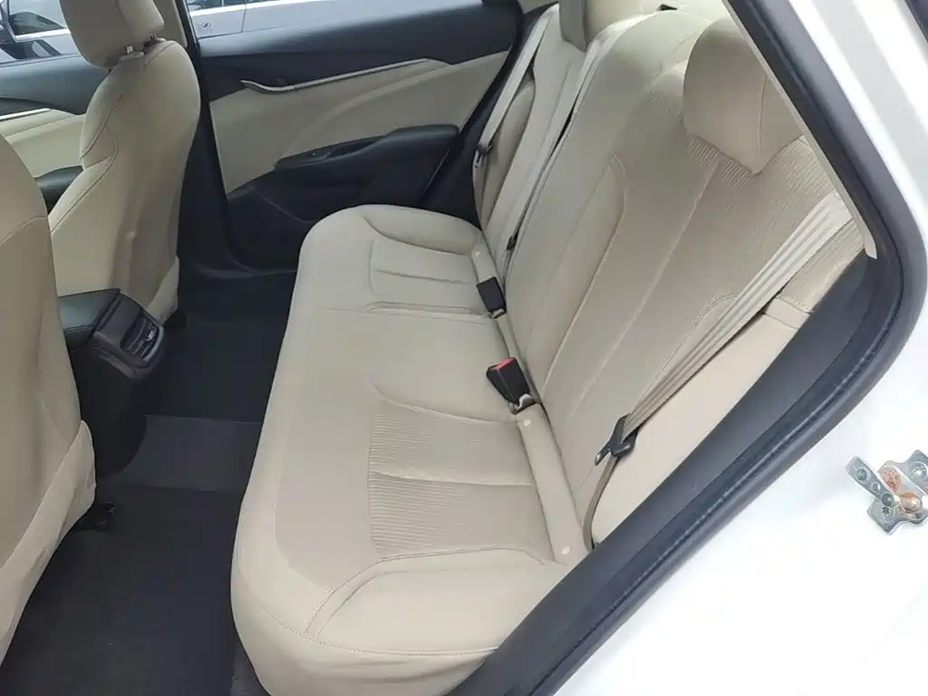 Buick Excelle — миниатюра 17