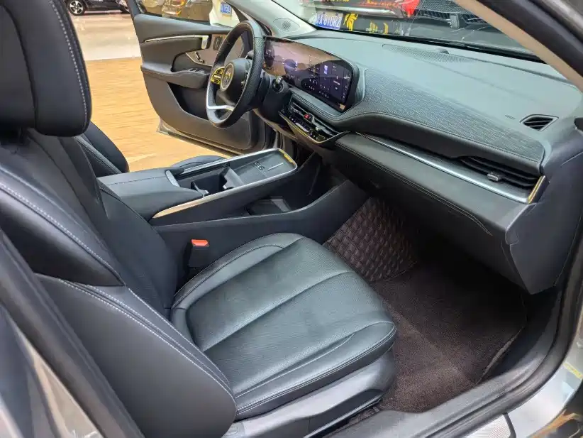 Buick LaCrosse — миниатюра 6