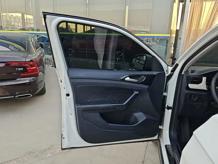 Volkswagen Tharu — миниатюра 7