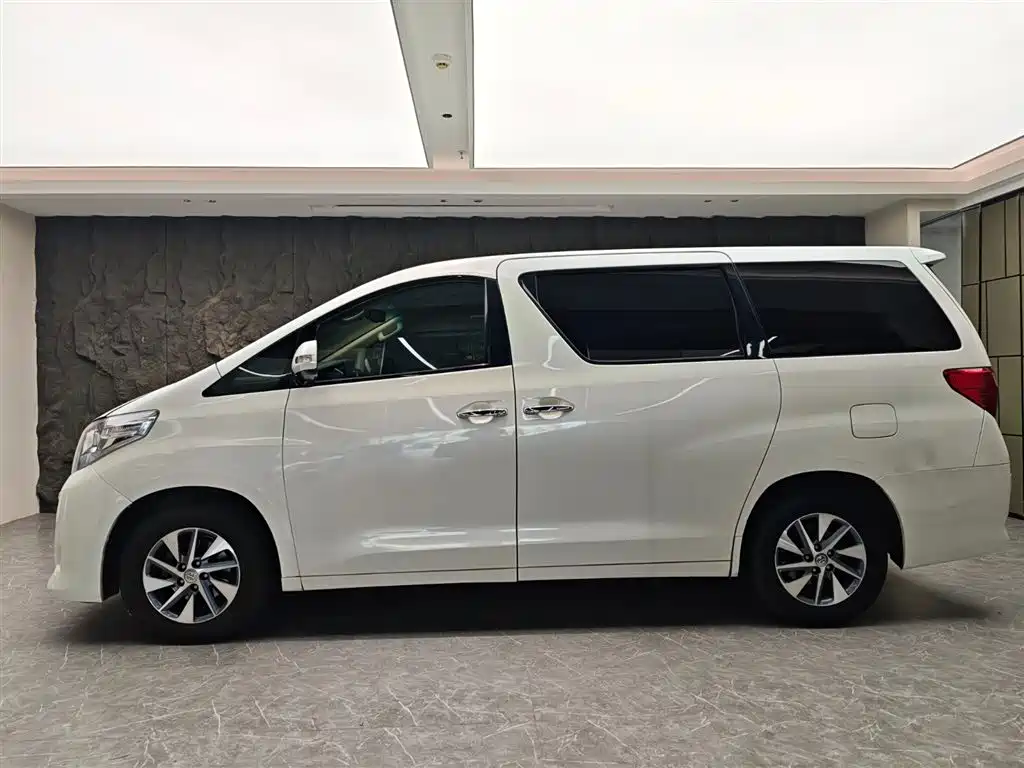 Toyota Alphard 2012 3.5L Luxury