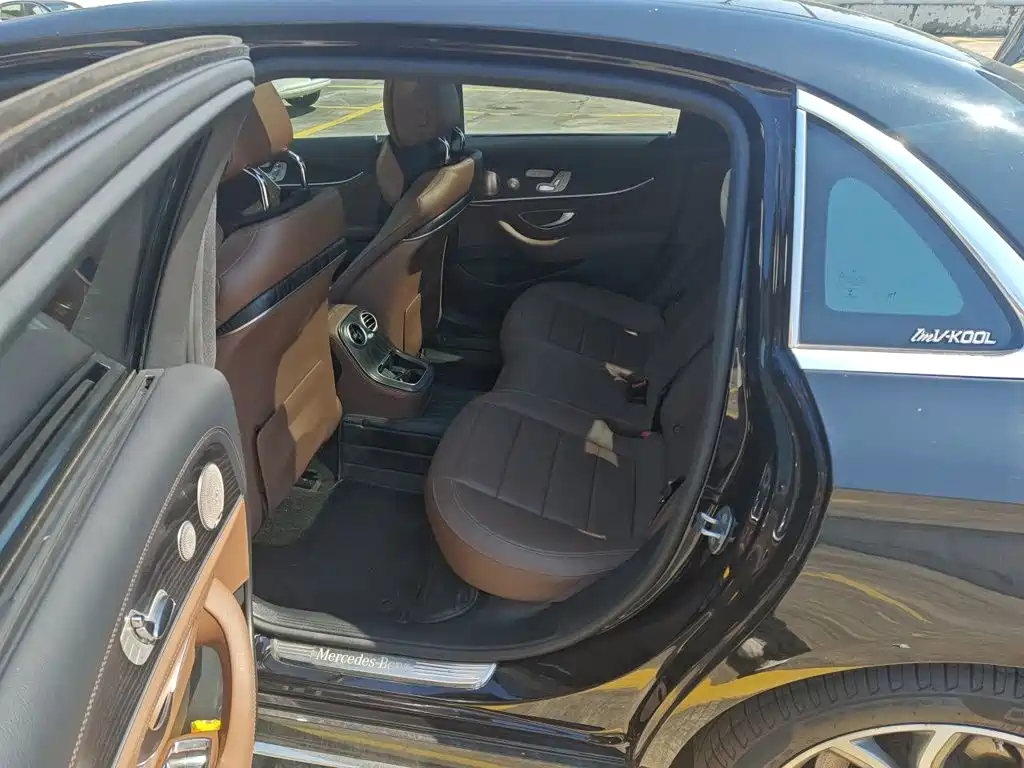 Mercedes-Benz E-Class — миниатюра 18