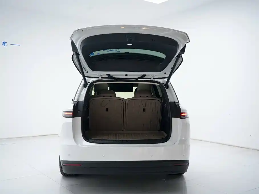 Li Auto Li i8 — миниатюра 13