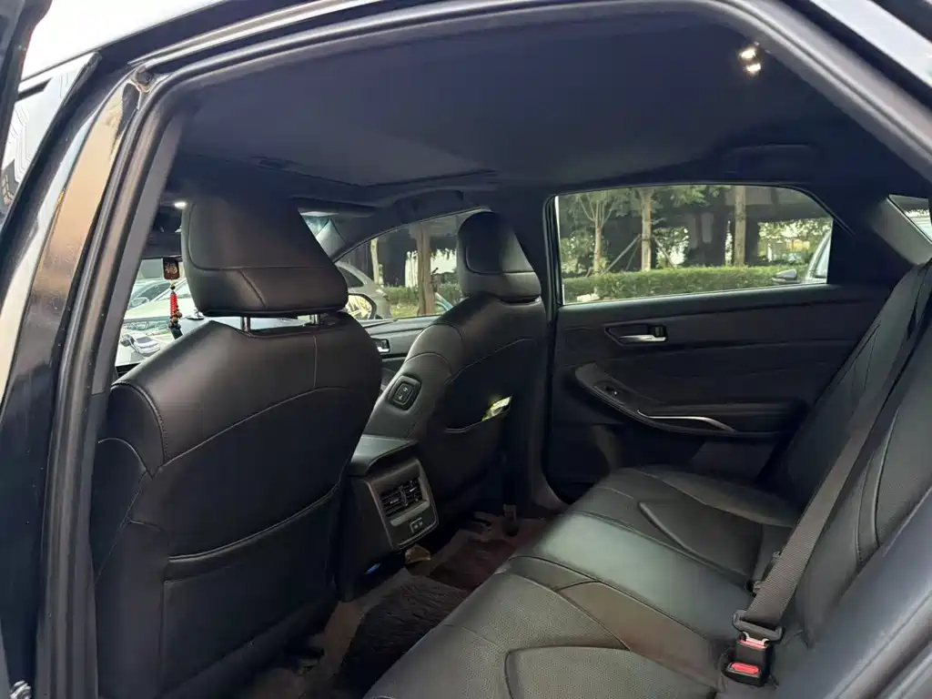 Toyota Avalon — миниатюра 6