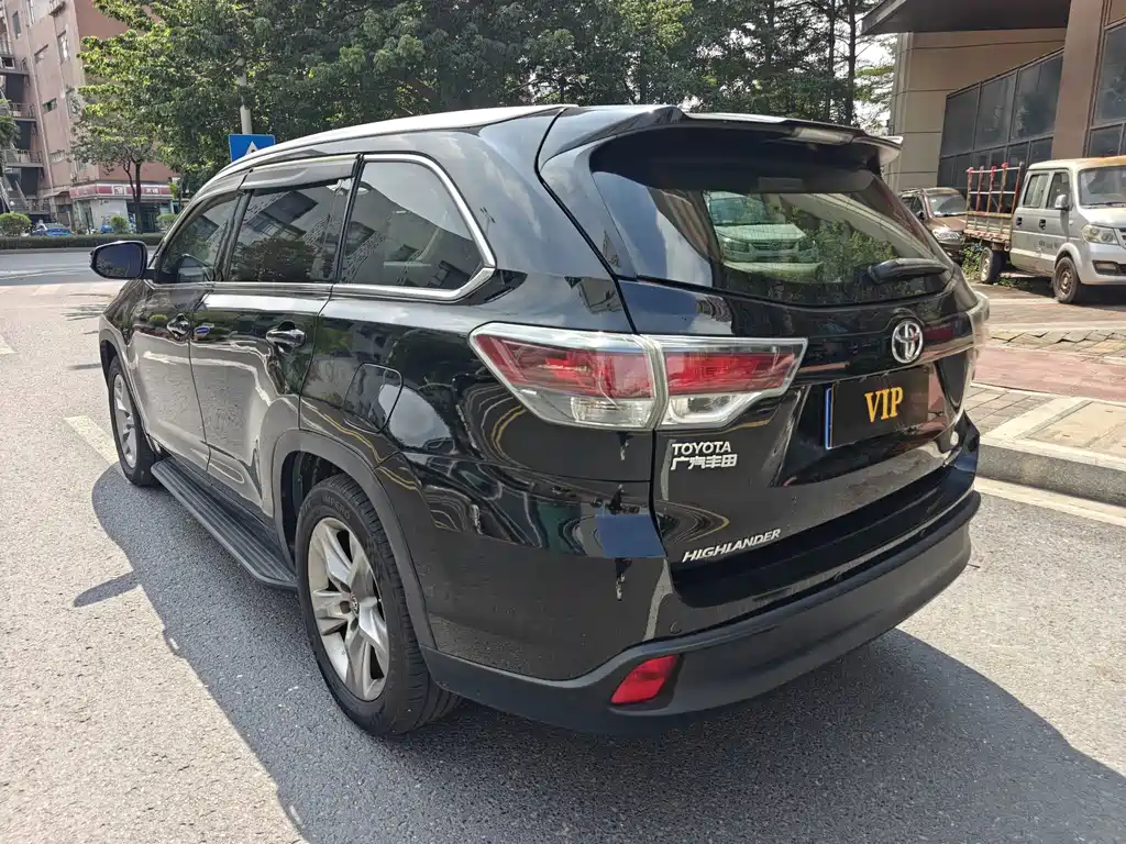 Toyota Highlander — миниатюра 5