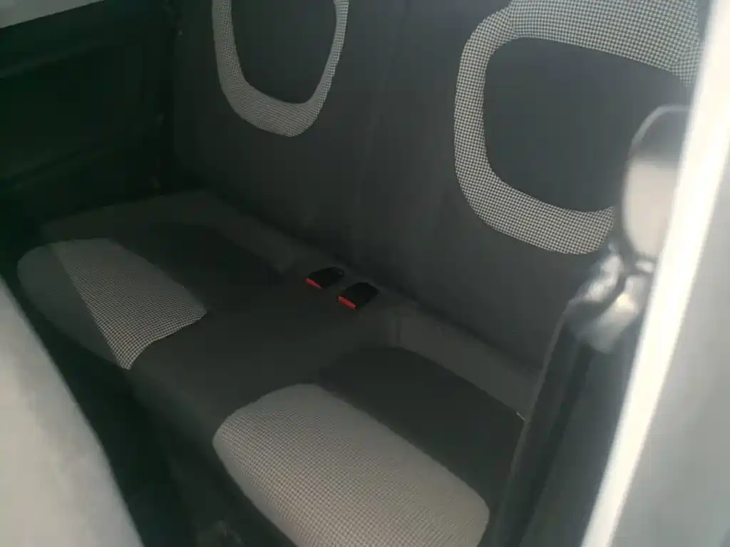 Wuling MINIEV — миниатюра 17
