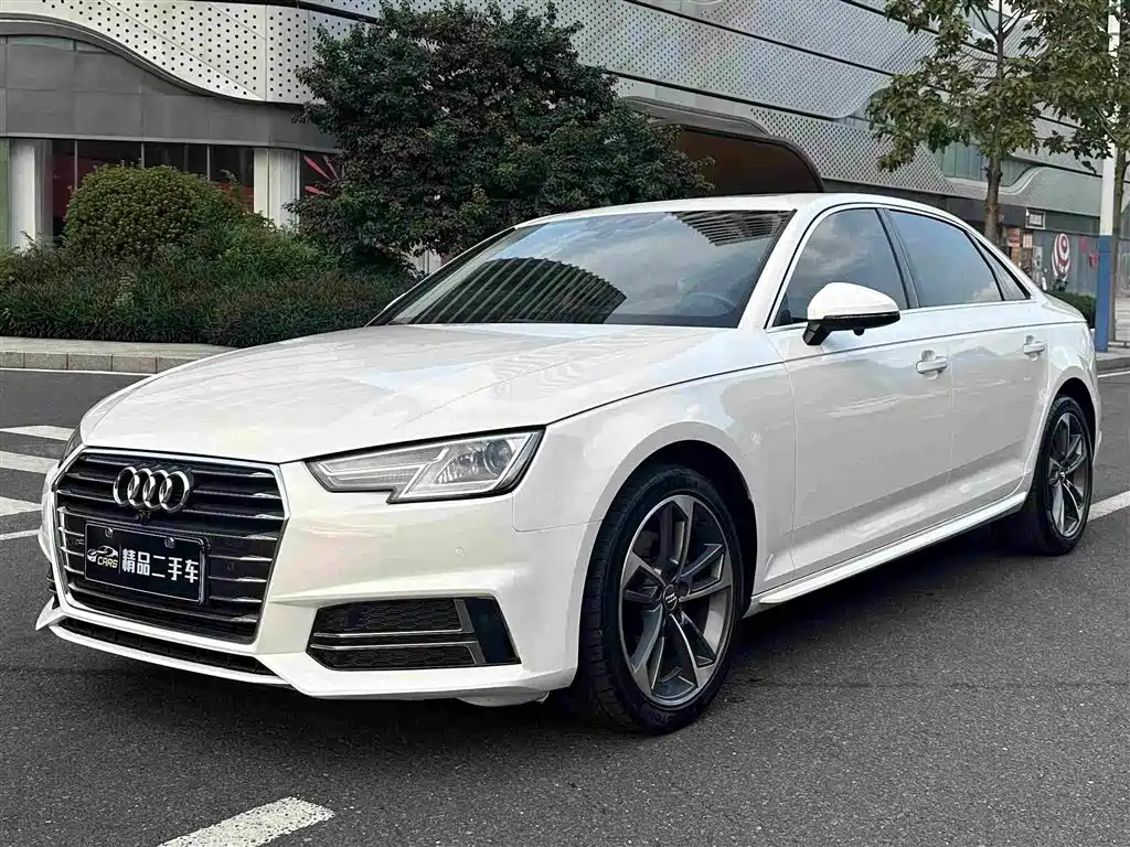 Audi A4L 2019 40 TFSI V