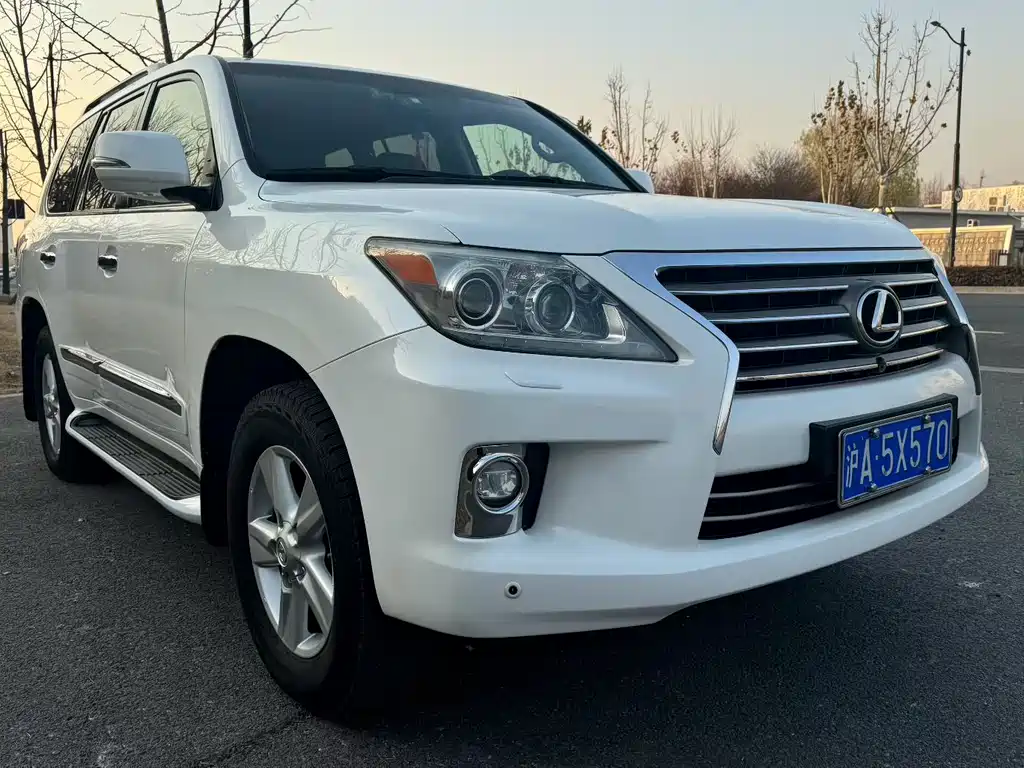 Lexus LX 2013 570
