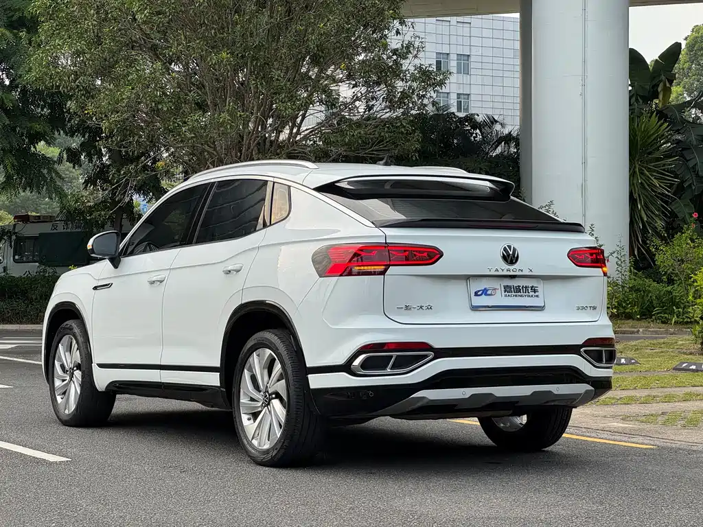 Volkswagen X — миниатюра 5