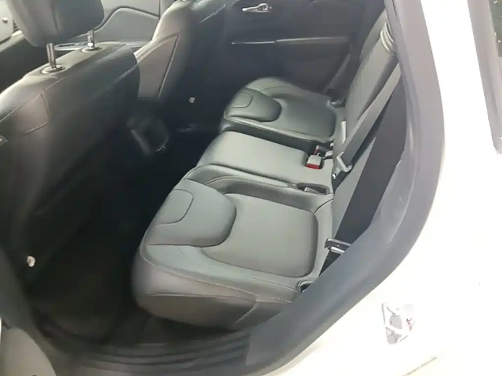 Jeep Cherokee — миниатюра 22
