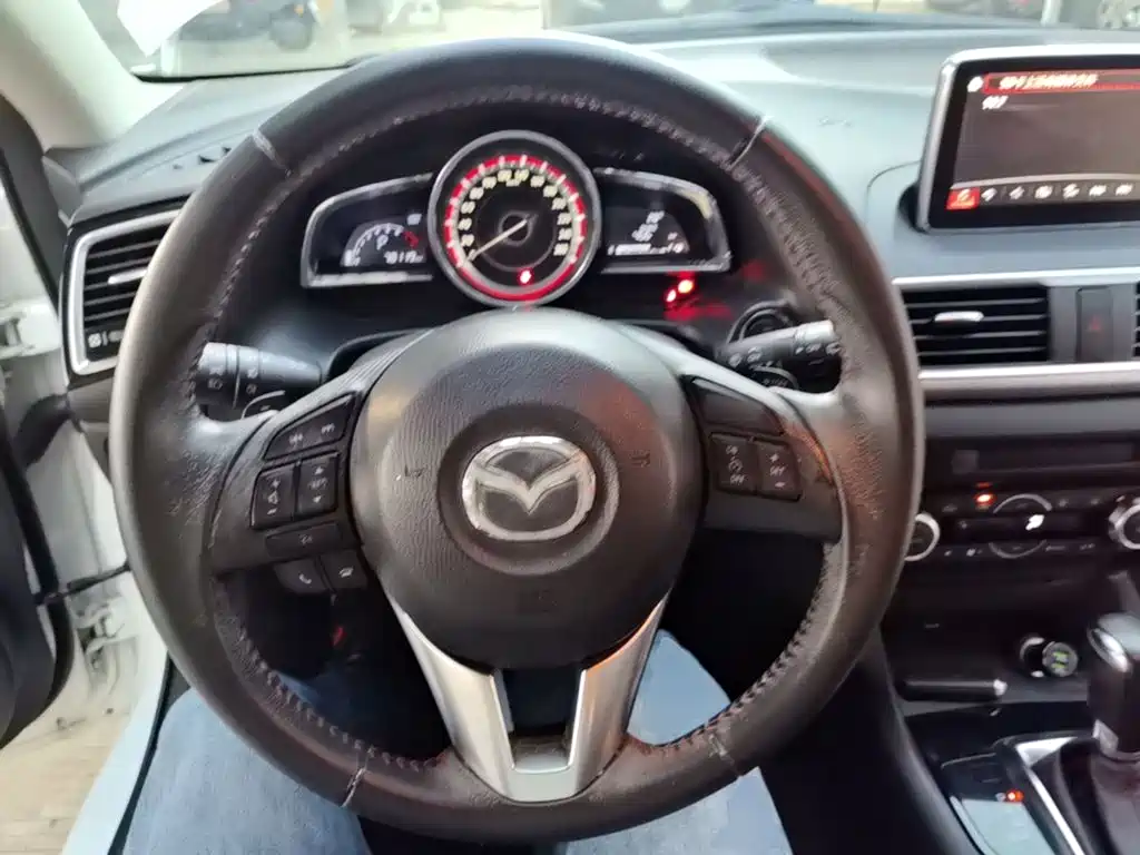 Mazda 3 Axela — миниатюра 11