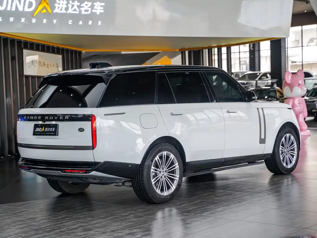 Land Rover Range Rover 2024 3.0 L6 400PS Long Wheelbase мест
