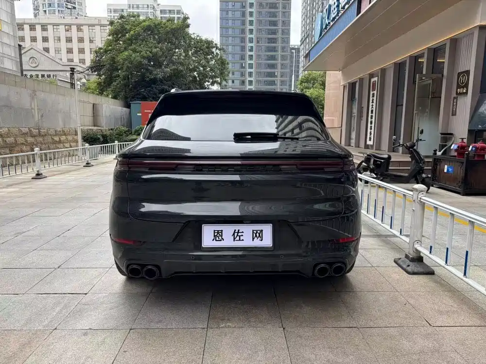 Porsche Cayenne — миниатюра 15