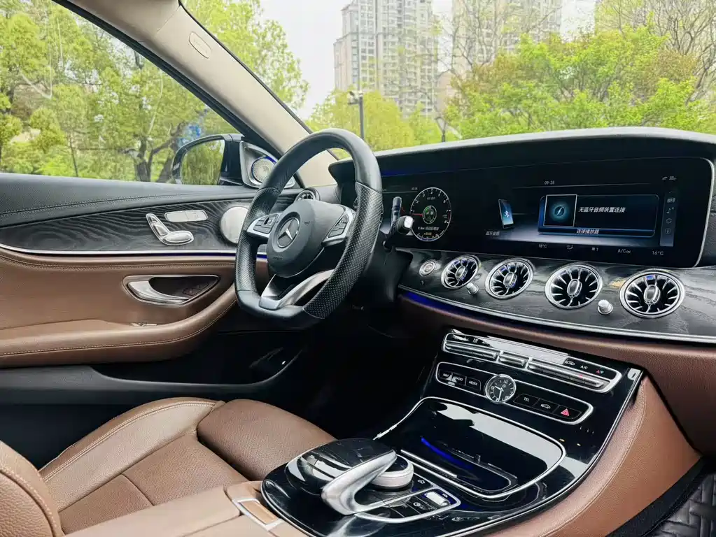 Mercedes-Benz E-Class E 2016 E 200 L Sport