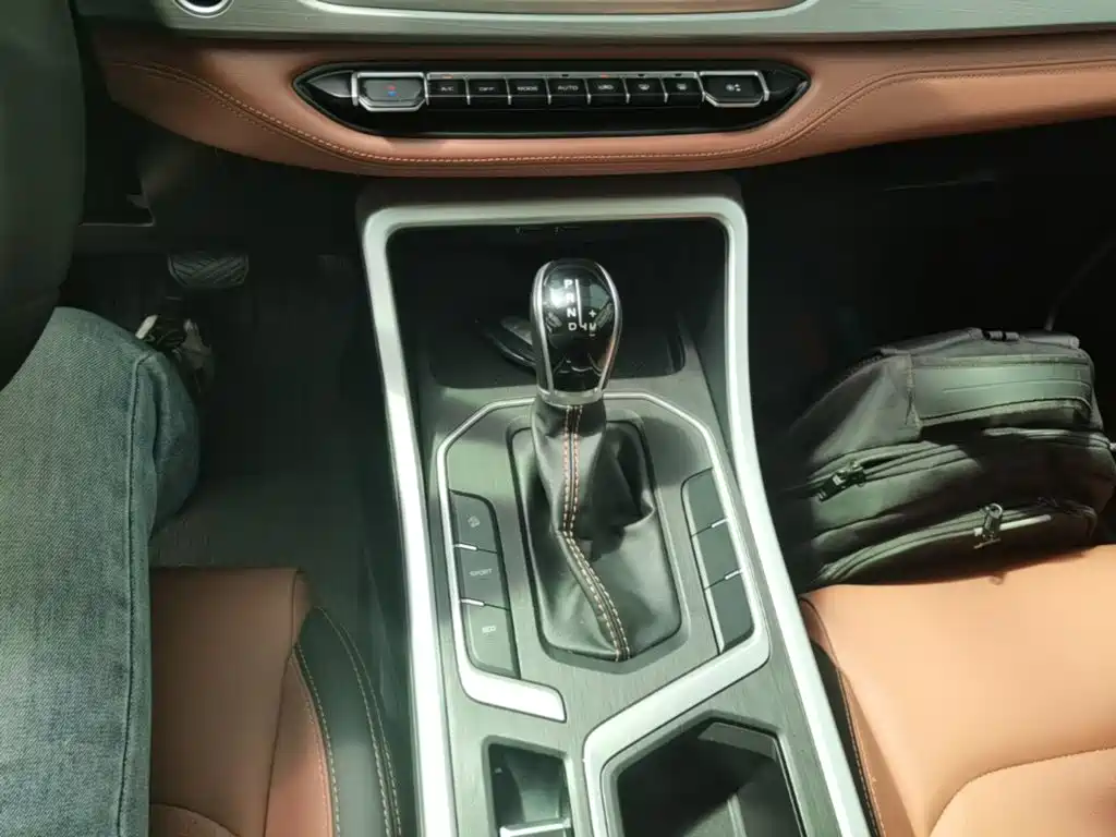 Geely Vision X6 — миниатюра 14