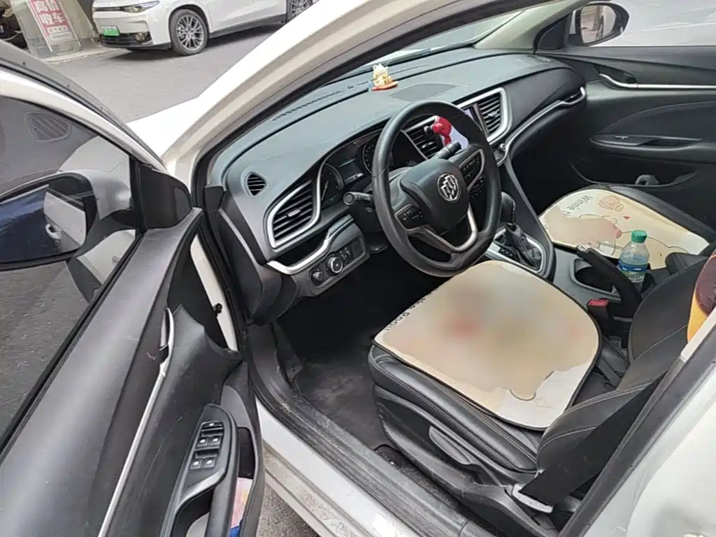 Buick Excelle — миниатюра 16