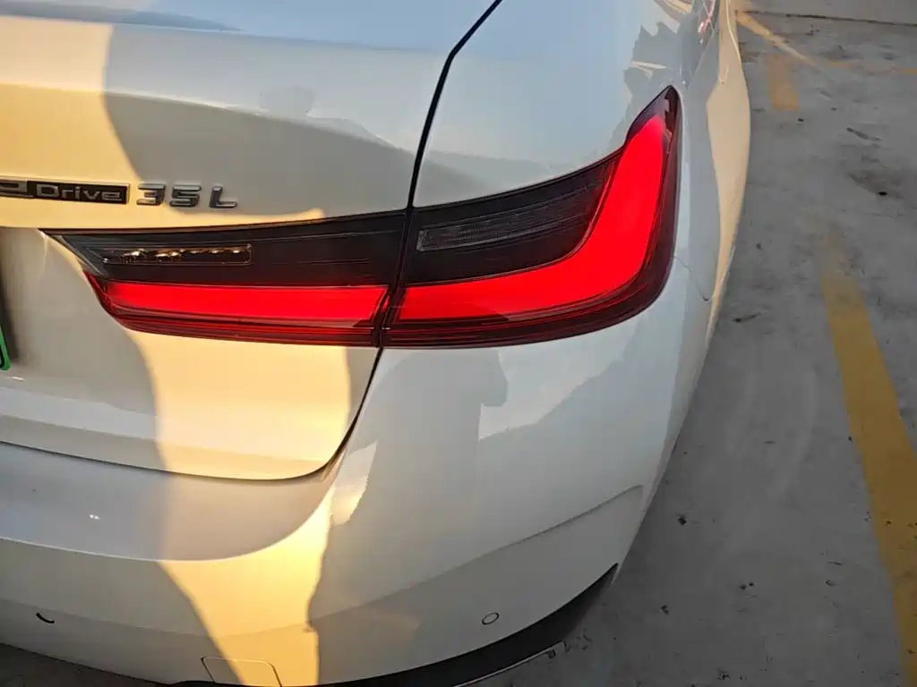 BMW i3 — миниатюра 8