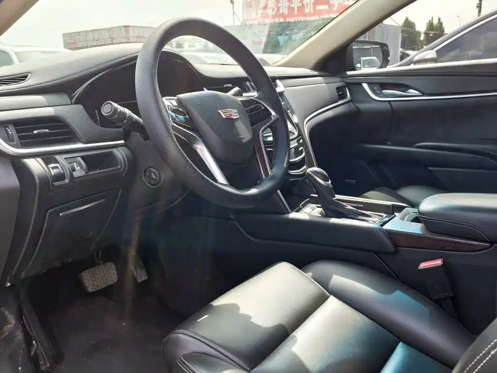 Cadillac XTS — миниатюра 4