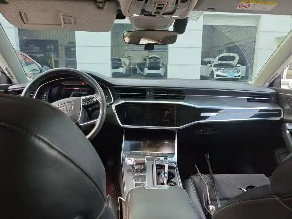 Audi A7L — миниатюра 4