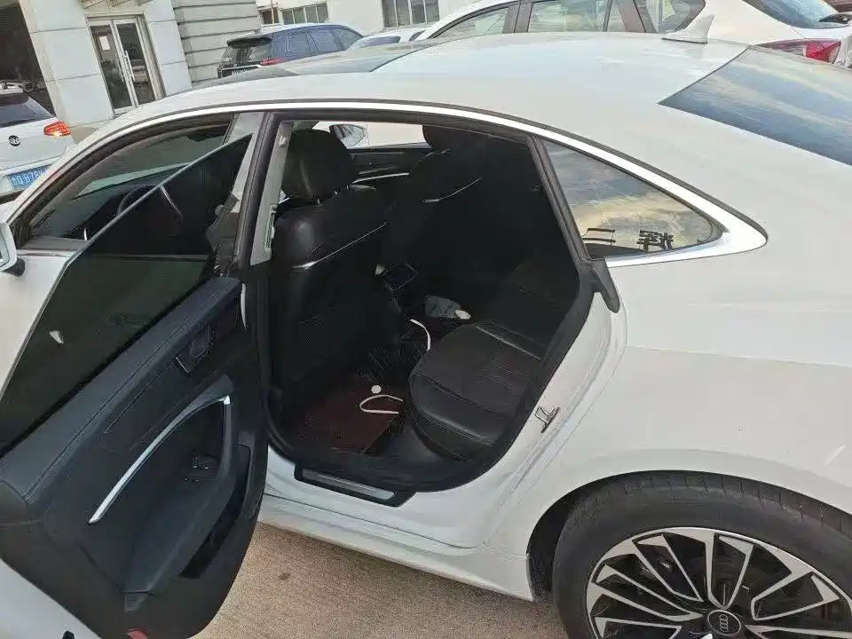 Audi A7L — миниатюра 6
