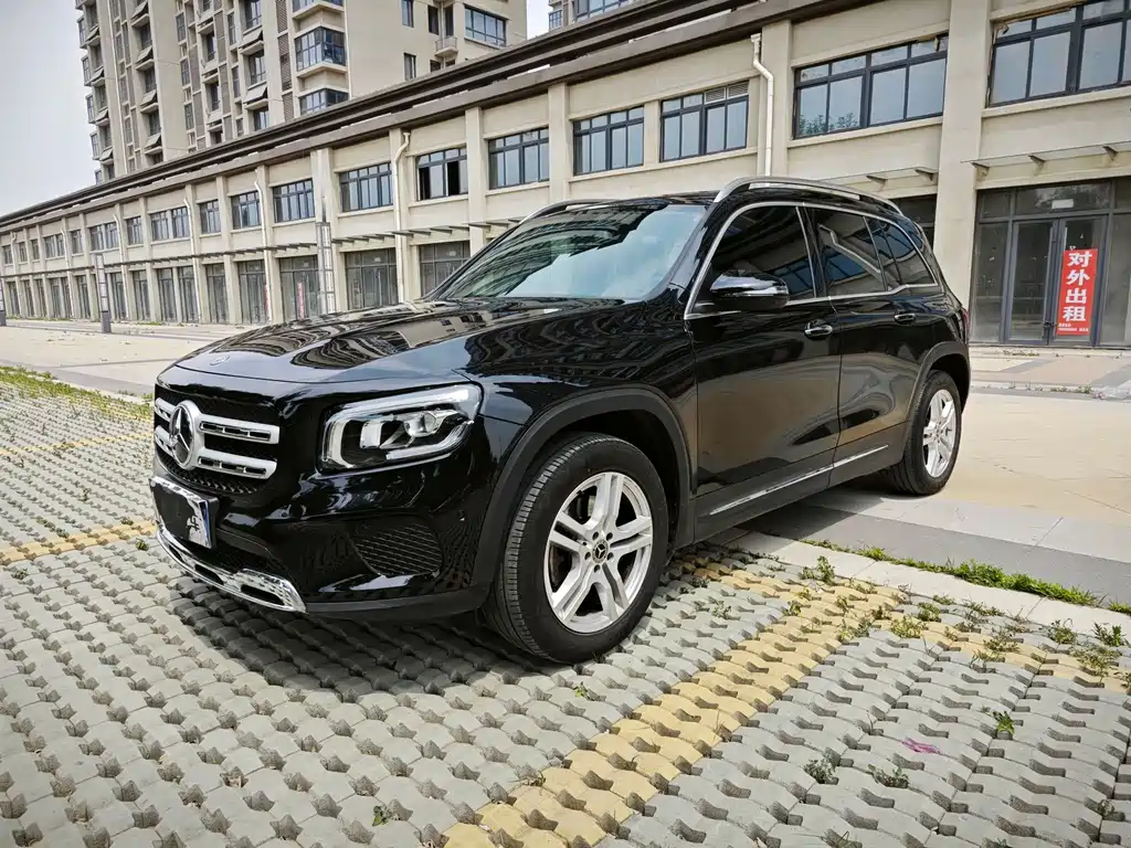 Mercedes-Benz GLB — миниатюра 2