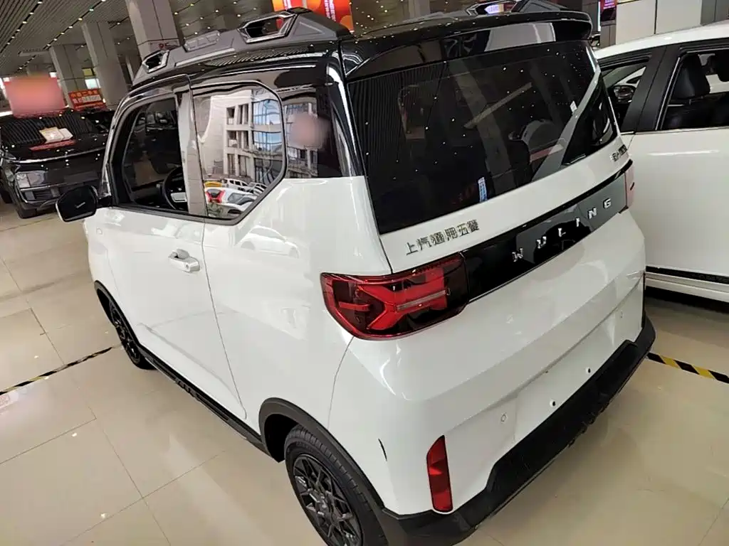Wuling MINIEV — миниатюра 5