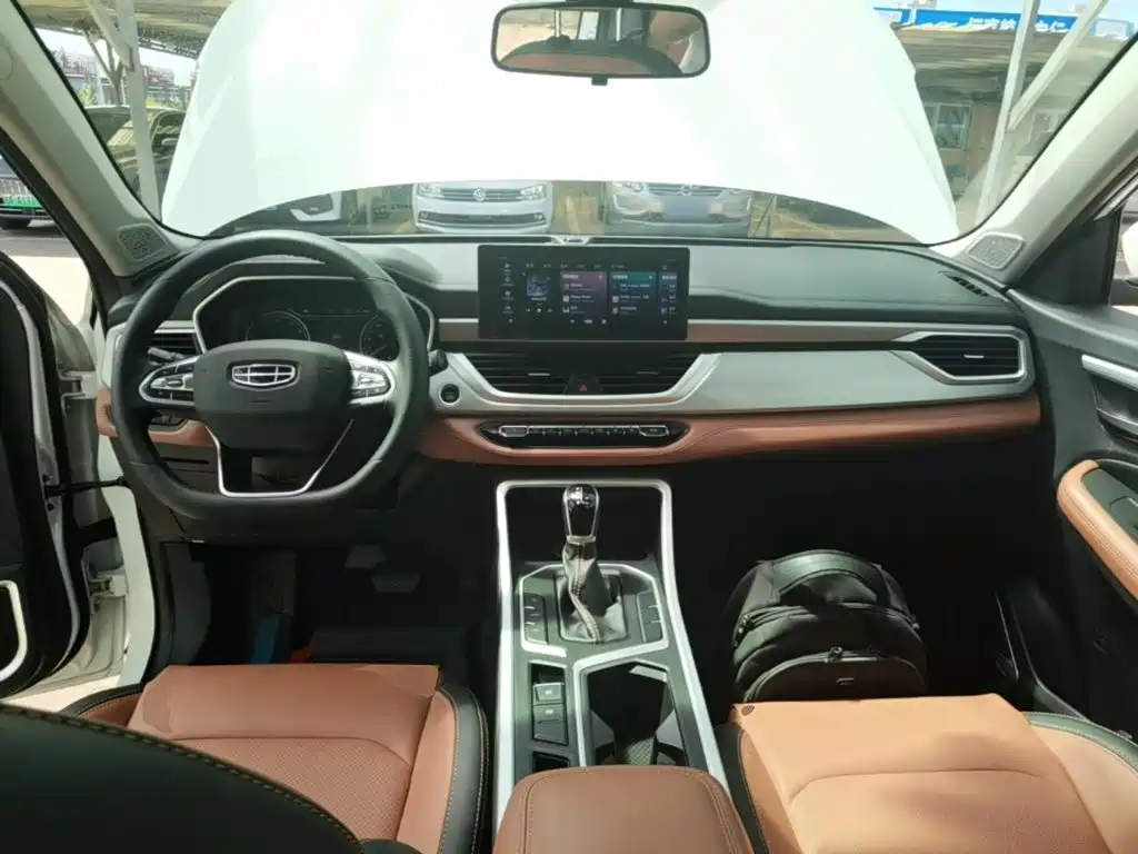 Geely Vision X6 — миниатюра 10