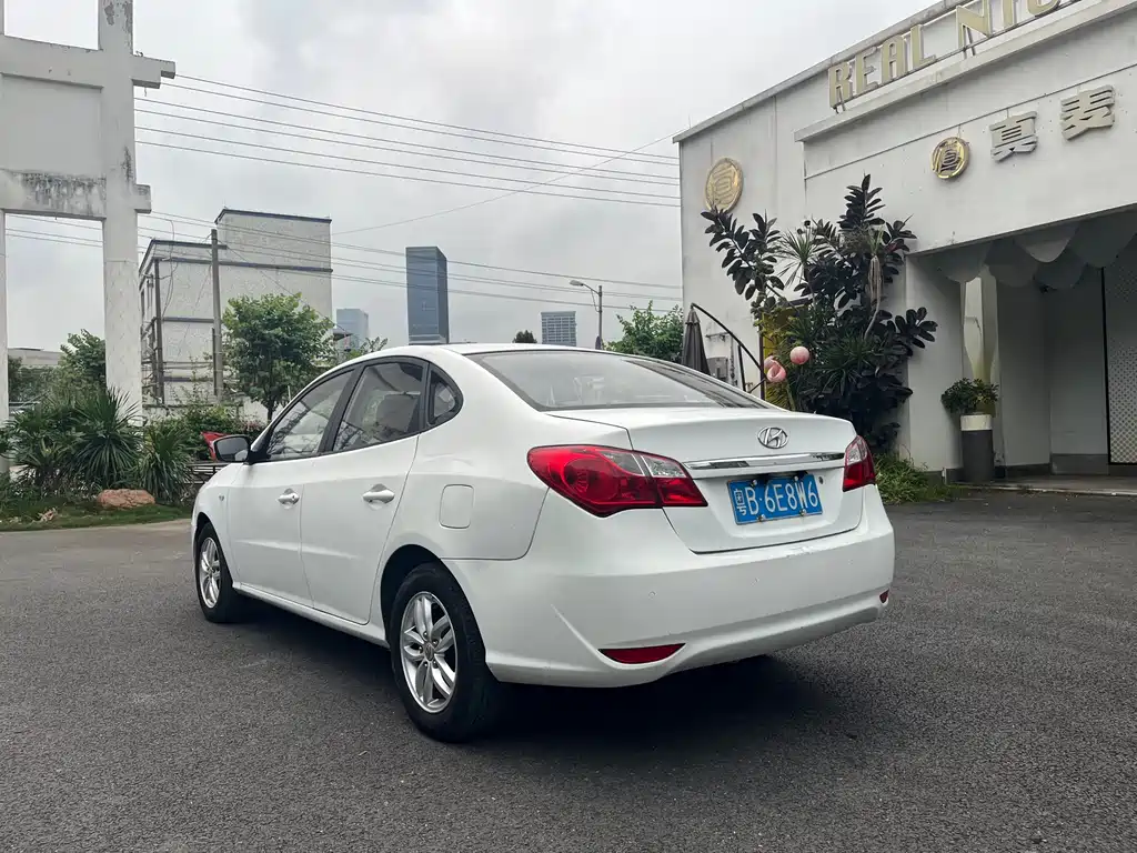 Hyundai Elantra 2011 1.6L AT Comfort