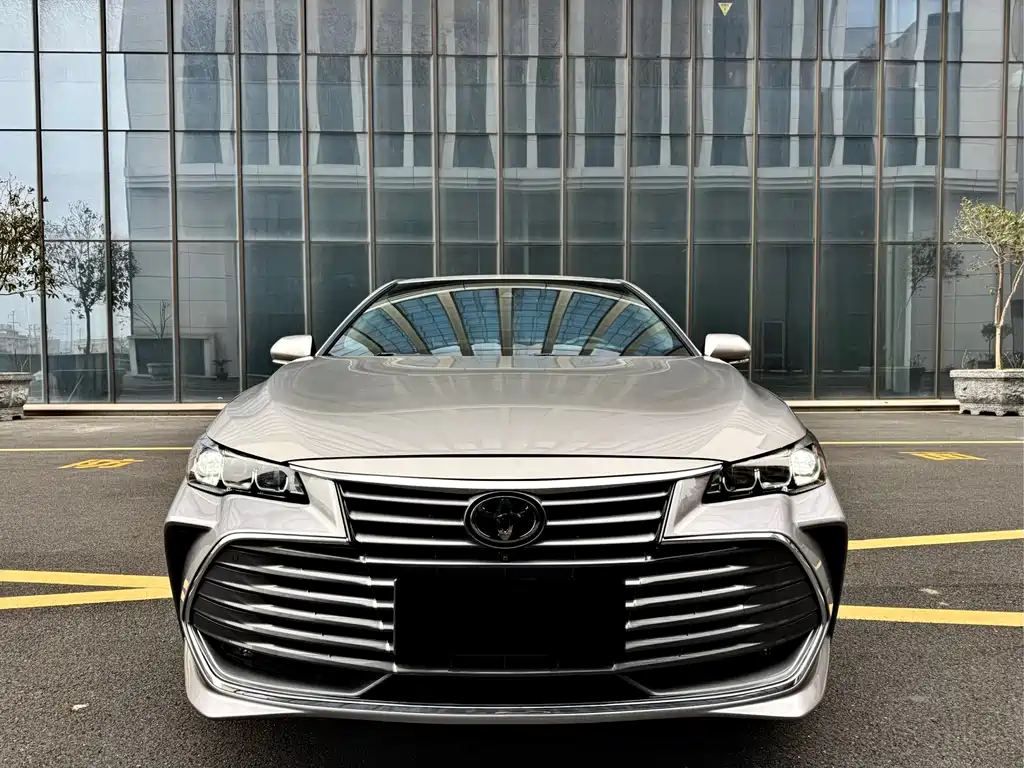 Toyota Avalon — миниатюра 2