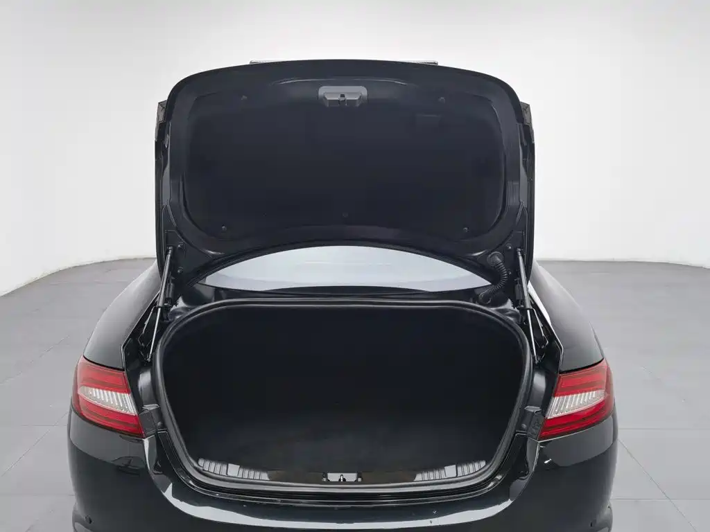 Jaguar XF — миниатюра 16