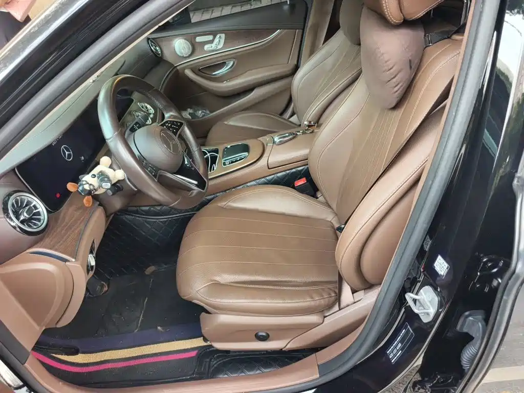 Mercedes-Benz E-Class — миниатюра 11