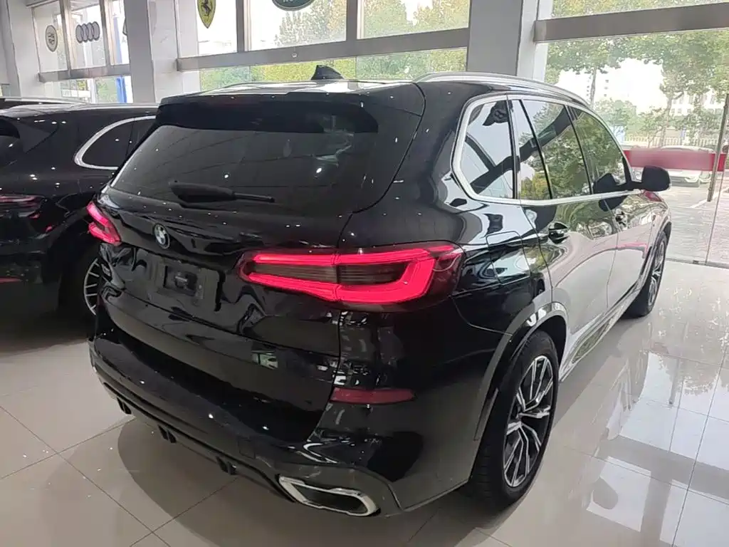 BMW X5 (Import) — миниатюра 7