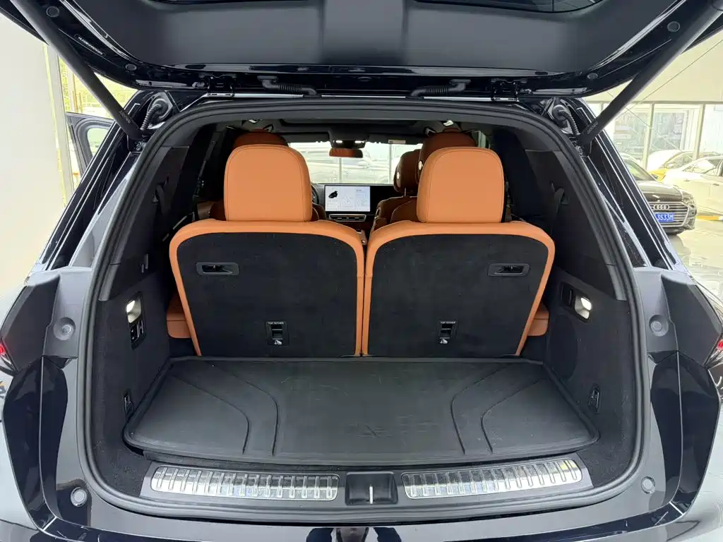 Li Auto Li L8 — миниатюра 16