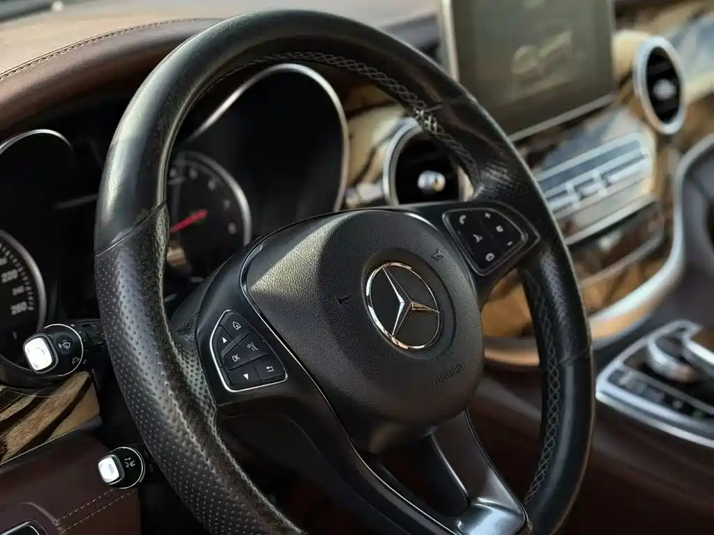 MERCEDES-BENZ V CLASS